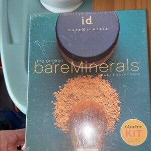 bareMinerals Original Starter Kit with Tan and Black